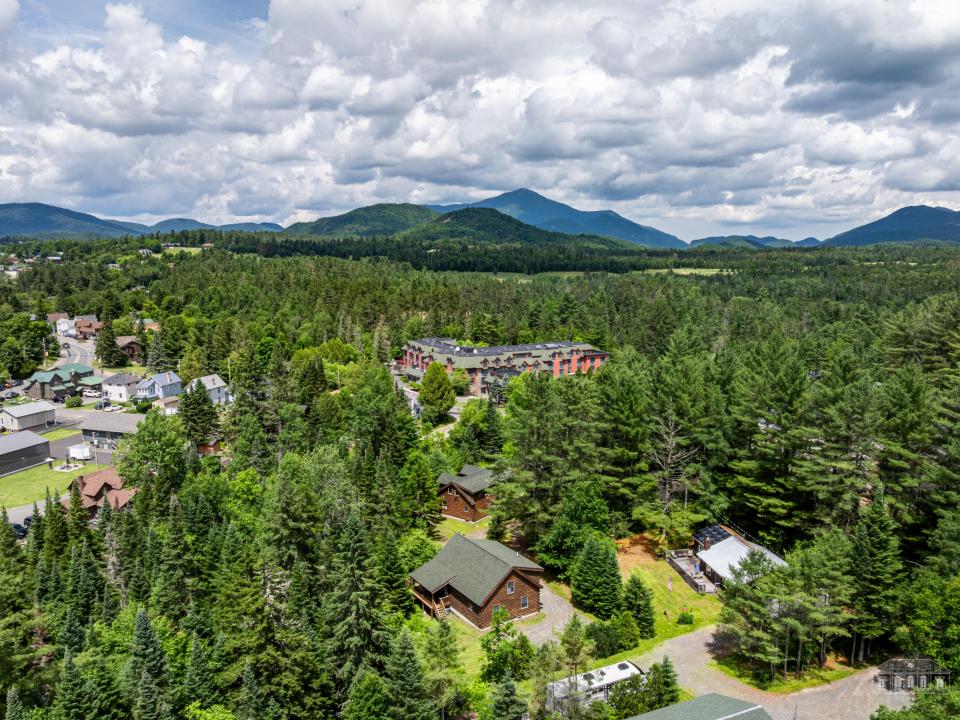 5885-5893 Cascade Rd LP-12