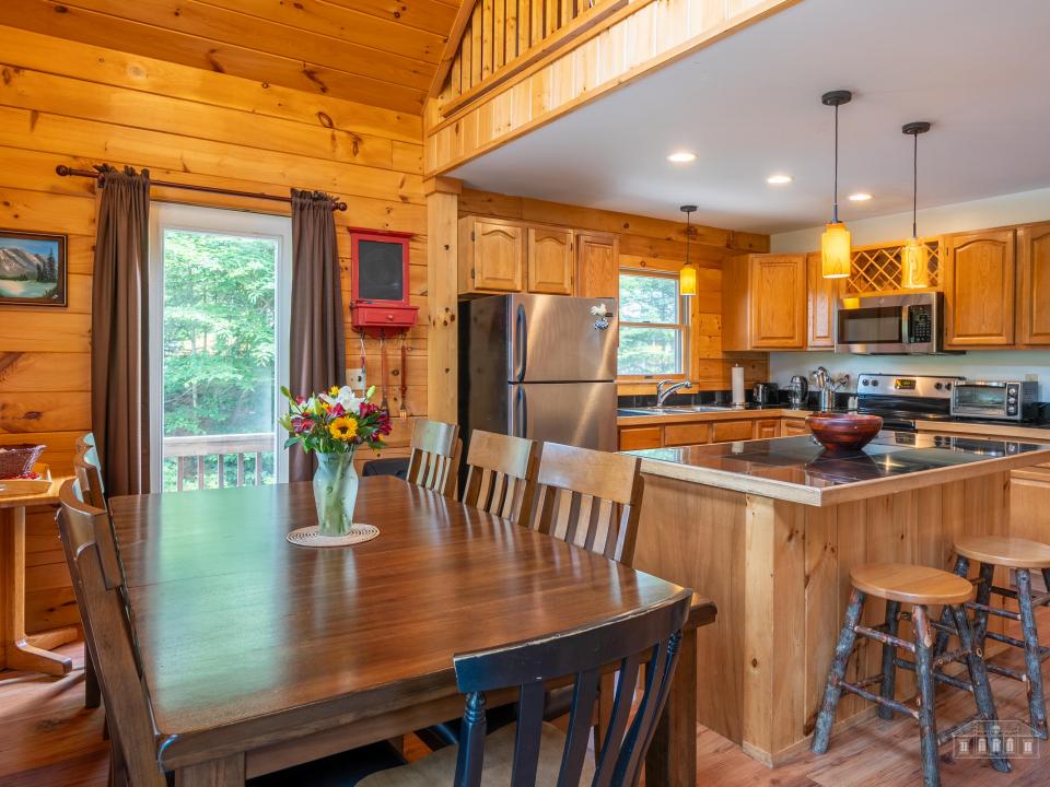 5885-5893 Cascade Rd LP-23