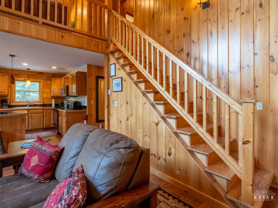 5885-5893 Cascade Rd LP-37