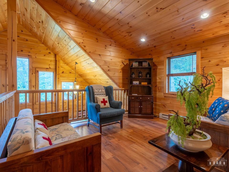 5885-5893 Cascade Rd LP-38