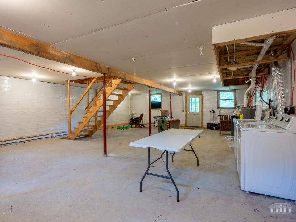 5885-5893 Cascade Rd LP-49