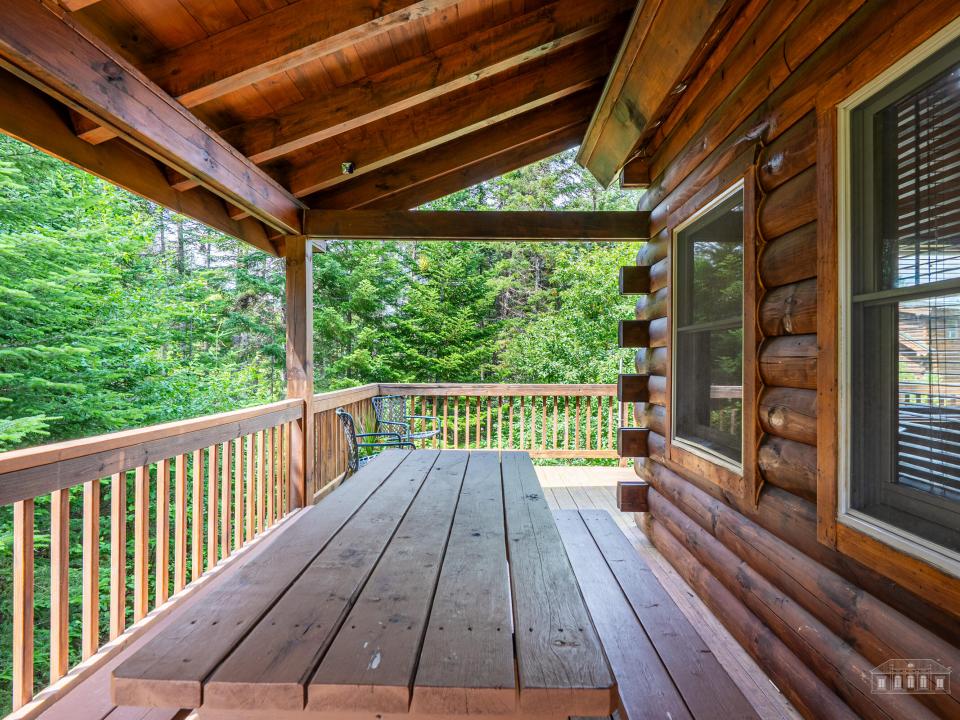 5885-5893 Cascade Rd LP-52