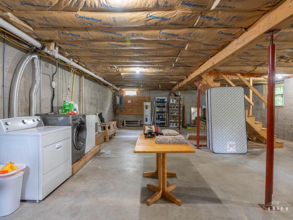 5885-5893 Cascade Rd LP-108