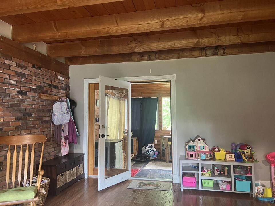 from family room to side entryway