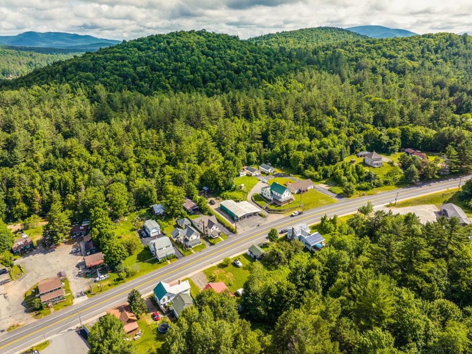 8572 Newcomb Rd-15