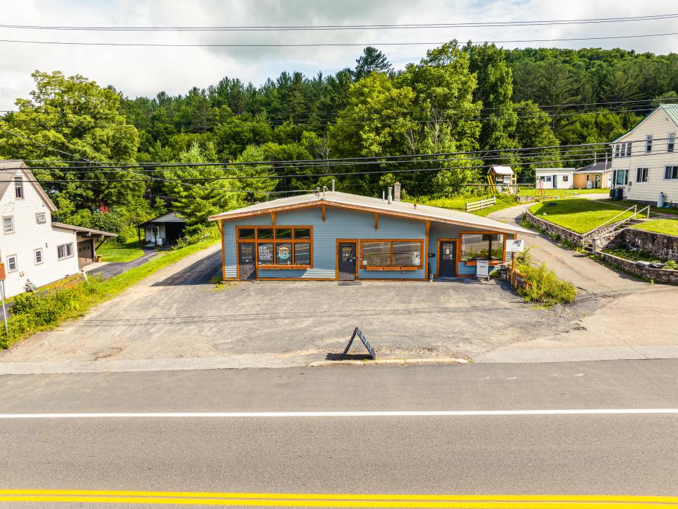 8572 Newcomb Rd-19