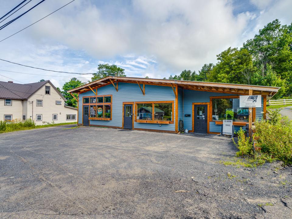8572 Newcomb Rd-23