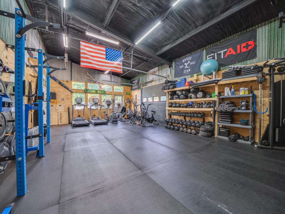 8572 Newcomb Rd-39