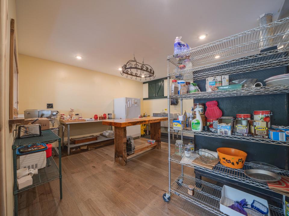 8572 Newcomb Rd-48