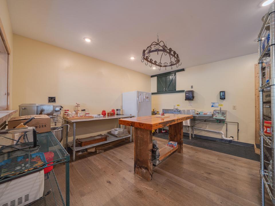8572 Newcomb Rd-49