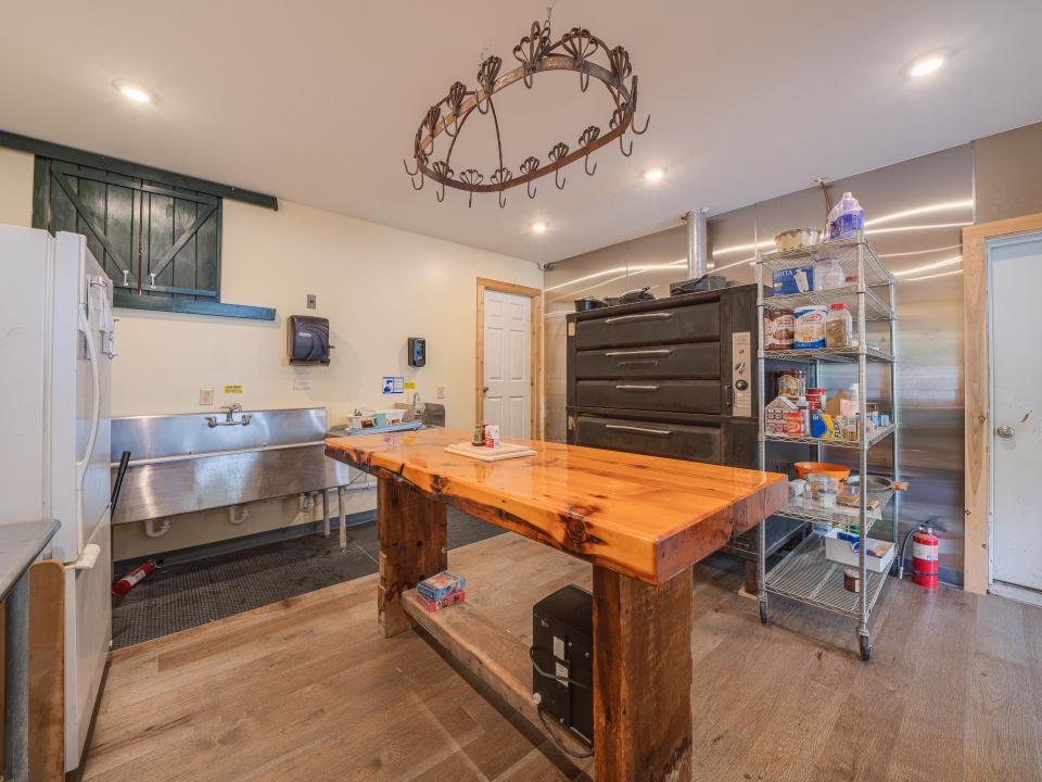 8572 Newcomb Rd-50