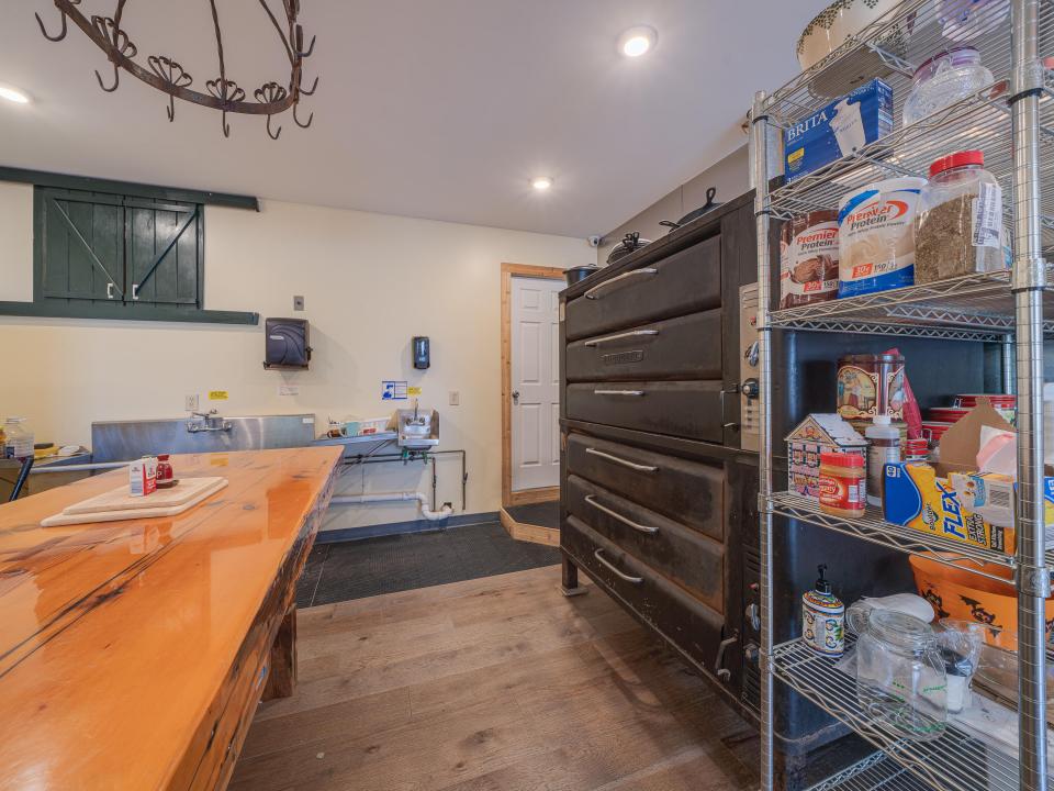 8572 Newcomb Rd-52