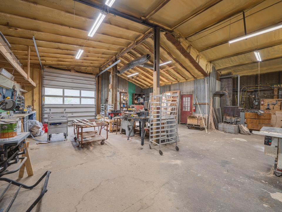 8572 Newcomb Rd-66