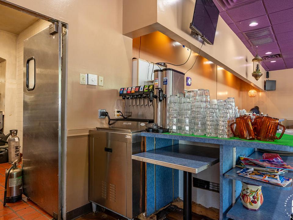 DowntownDinerInLakePlacid_DrinkStation