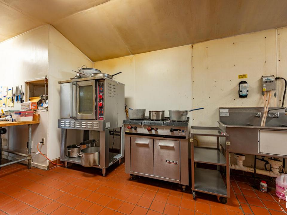 DowntownDinerInLakePlacid_StoveTop_Oven