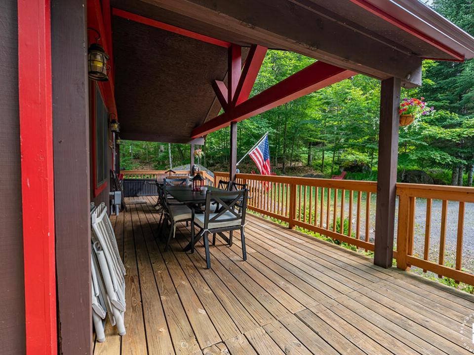 SaranacLakeCottageOnBartlettCarry_Covere