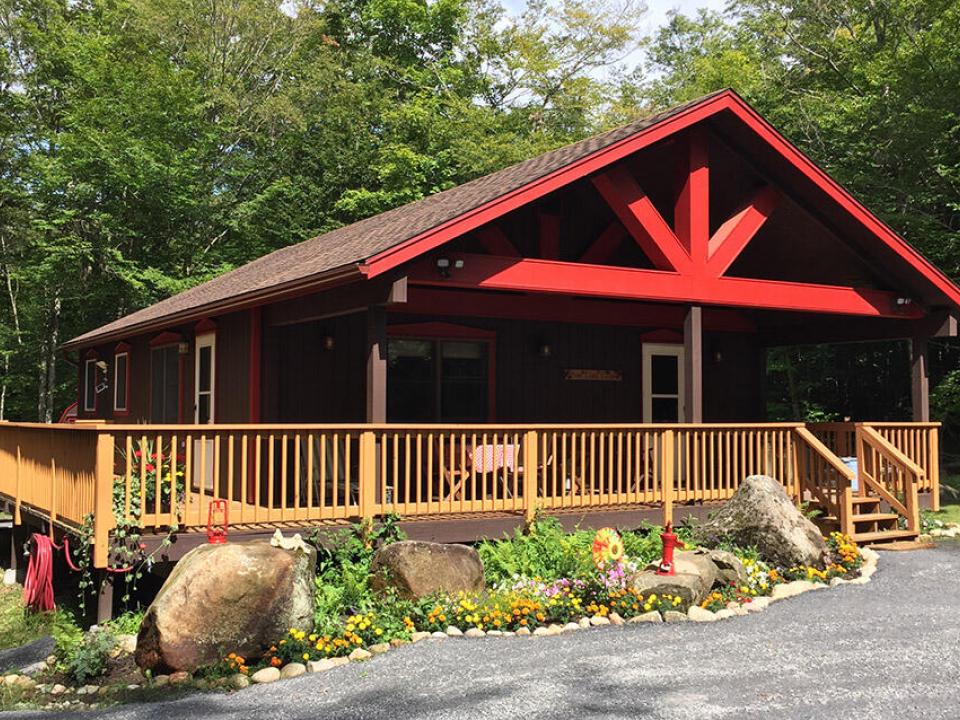 PineConeCamp_O_Exterior