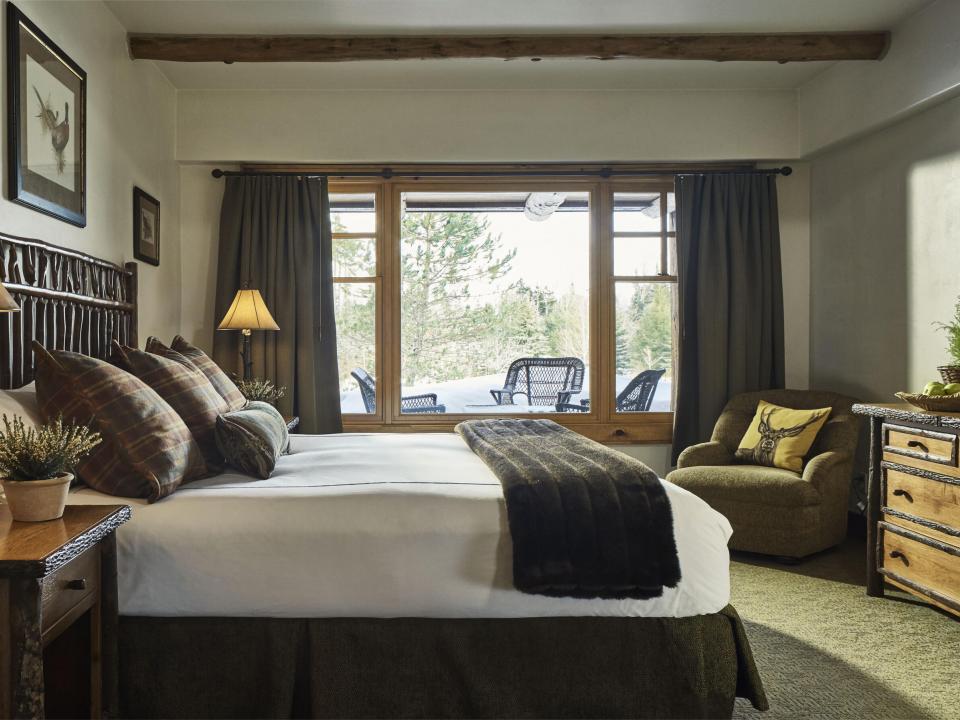 Deluxe Suite Bedroom