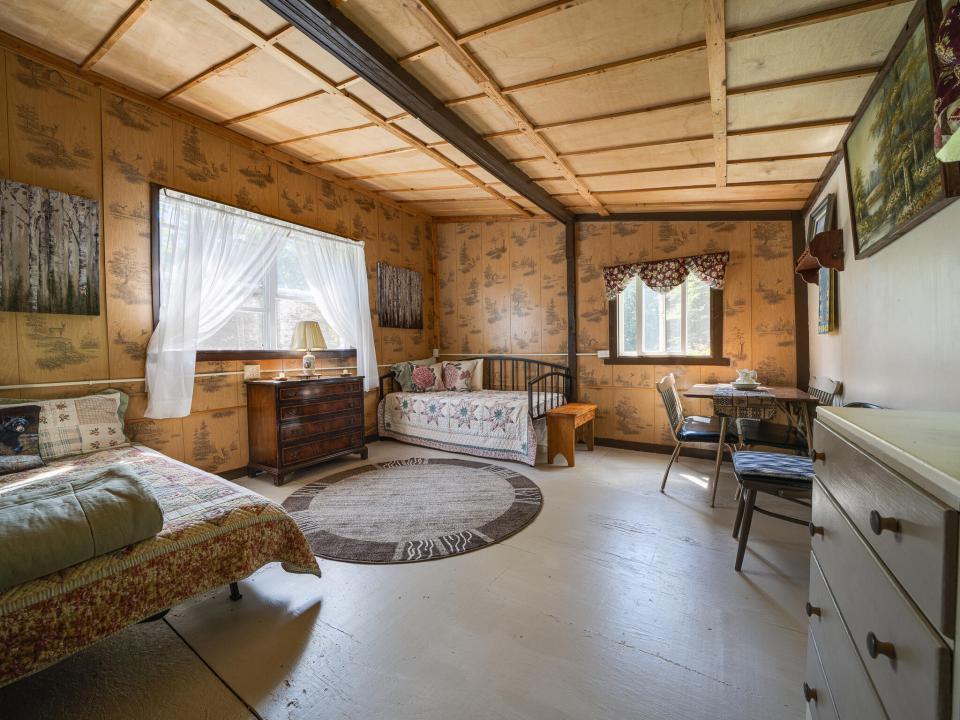 93231AE6-96B4-49D5-8735-5830A34B45B7_1_1