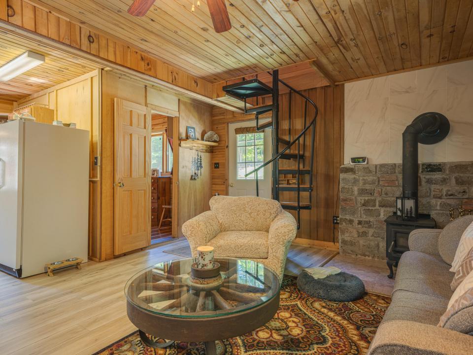 5701450E-7635-4B23-B290-25539389A778_1_1