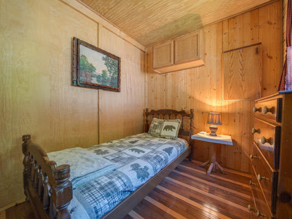 46CCFA51-0365-4CEF-8919-568FFE4D22C7_4_5