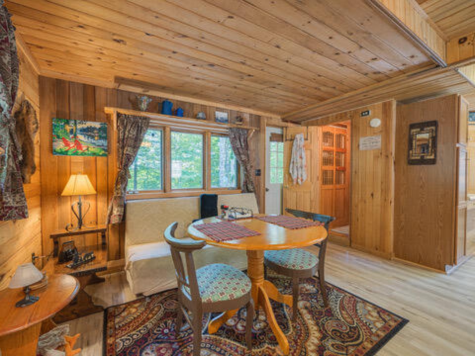 D444D781-9A02-4EC9-B816-7405C9824EB5_4_5