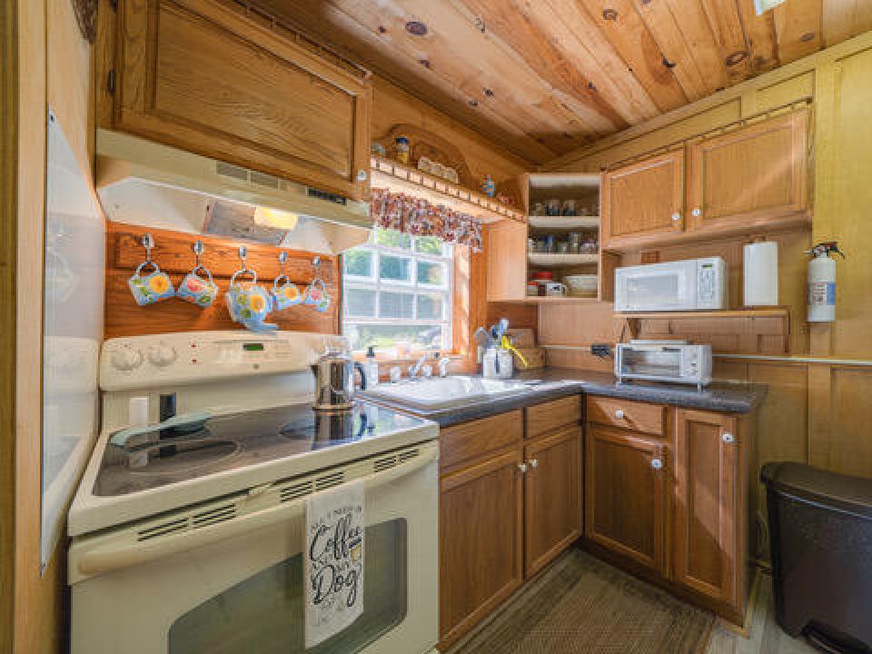 863EC3B1-2743-4B5A-8552-2C1C044A430B_4_5