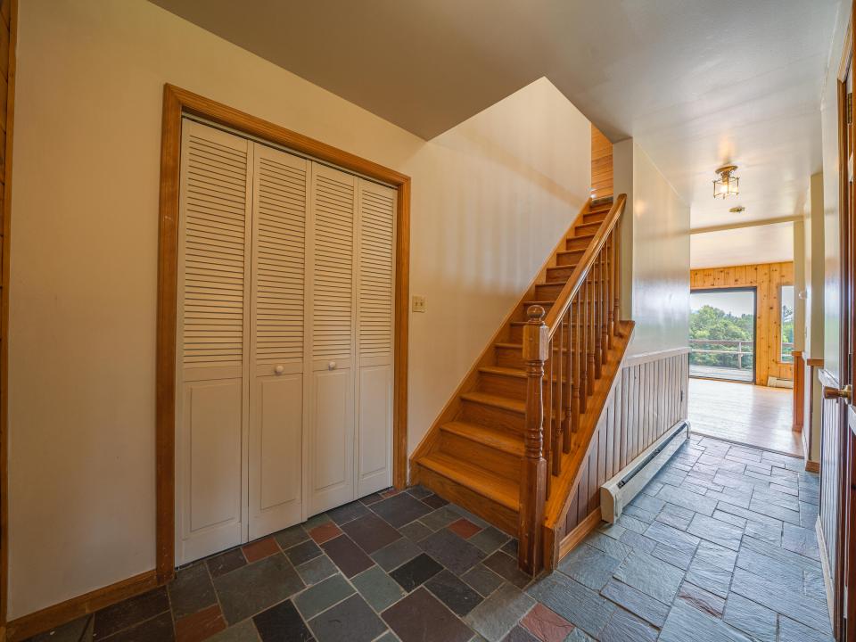 72 Mt. Meadows Way-44