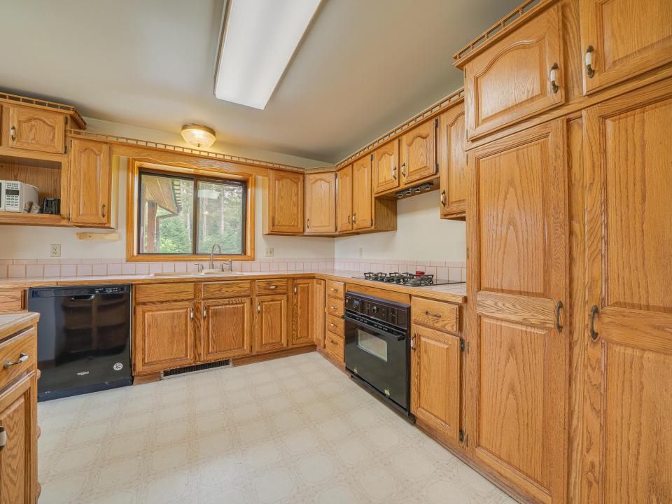 72 Mt. Meadows Way-50
