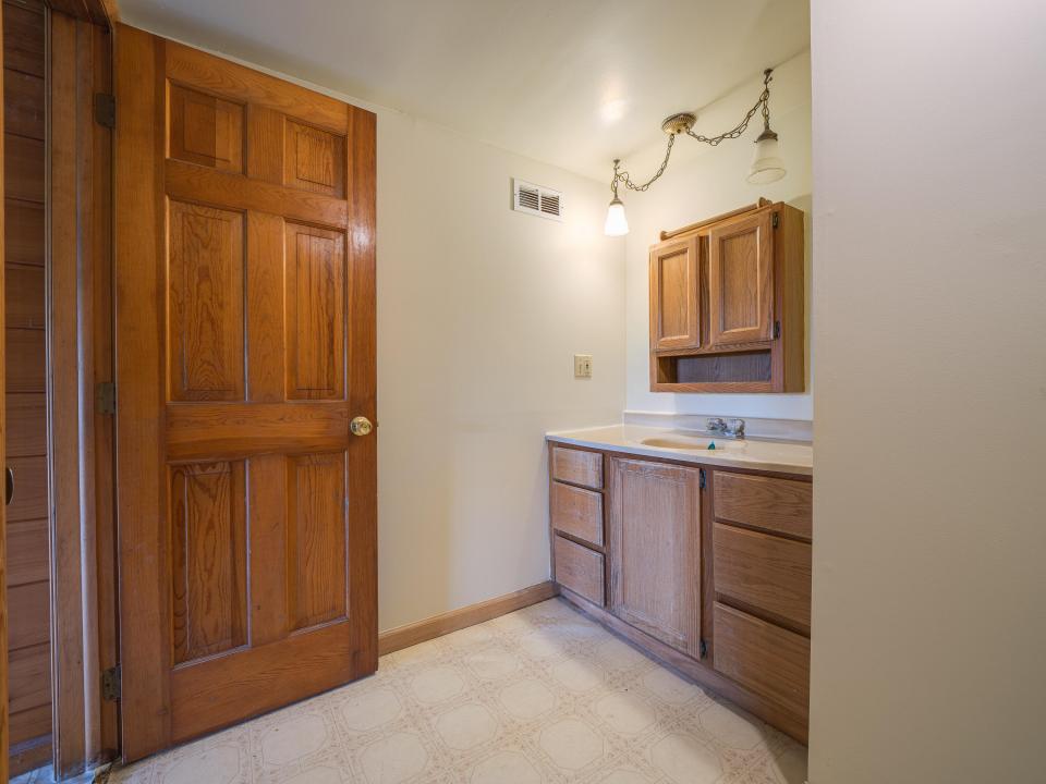 72 Mt. Meadows Way-102