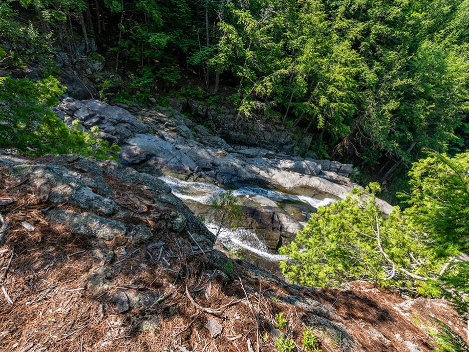 KeeneCabinOnStylesBrookRd_Brook_Above_L