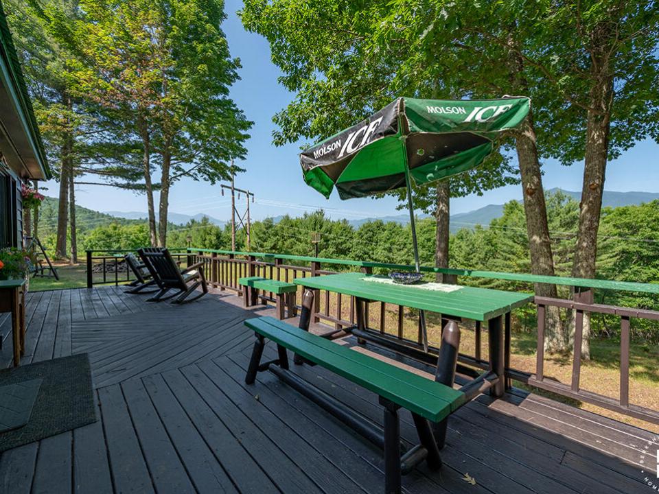 KeeneCabinOnStylesBrookRd_Deck_R