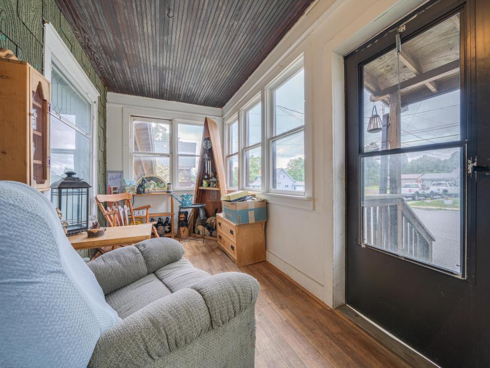 20 Broad St-65