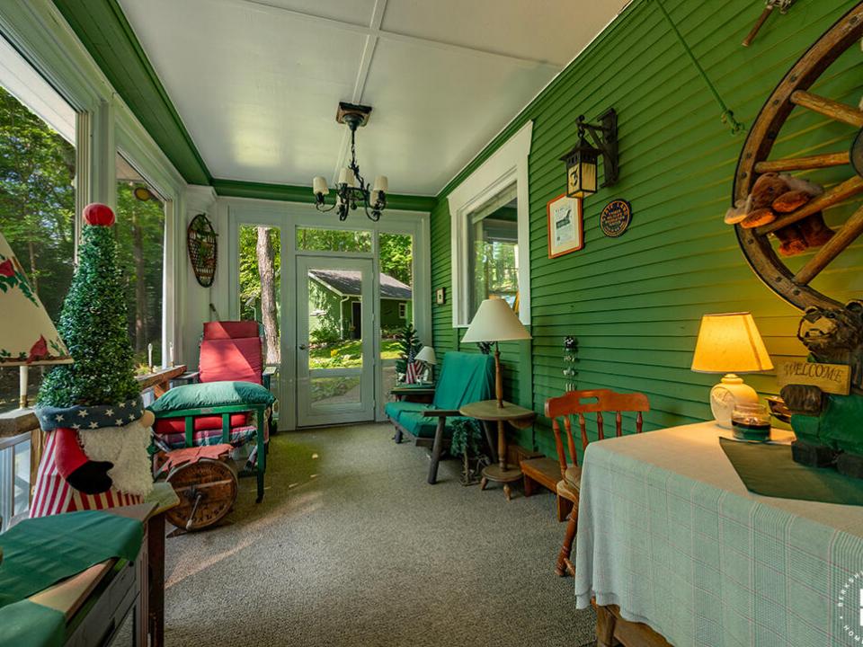 CharmingHomeOnMountainLane_ScreenedPorch