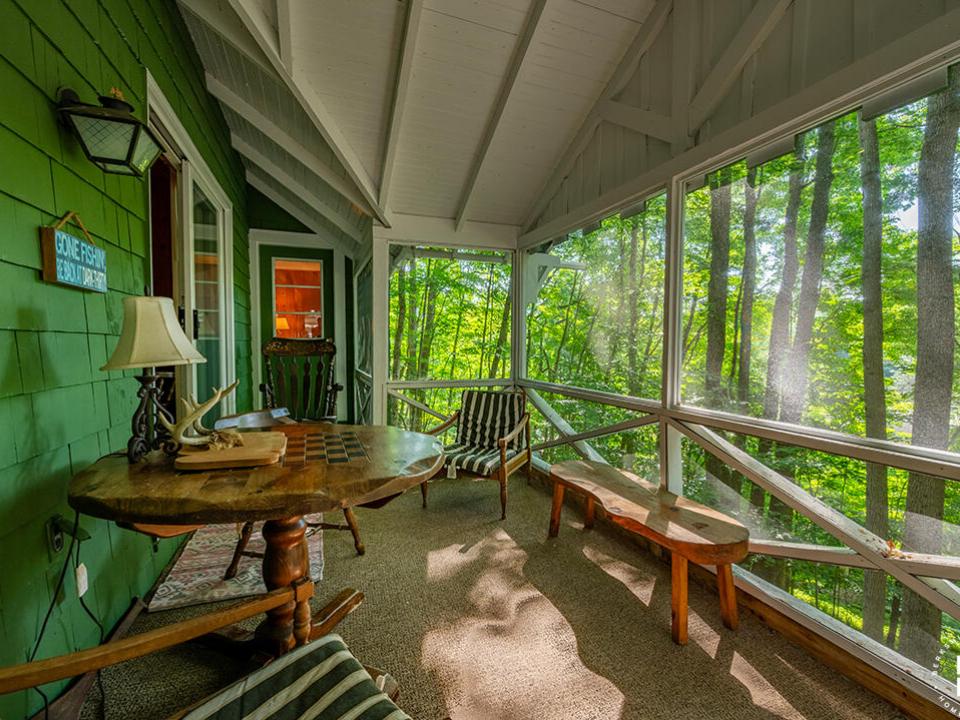 CharmingHomeOnMountainLane_GC_ScreenedPo