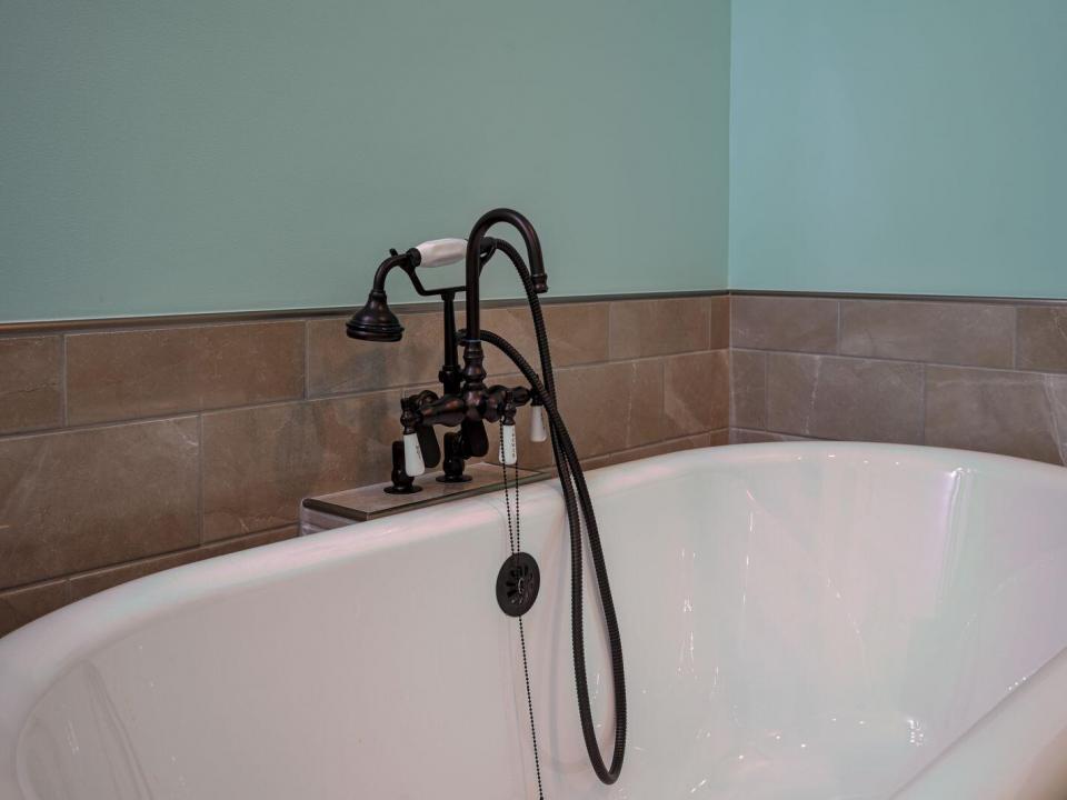 Primary Bathroom Main Floor