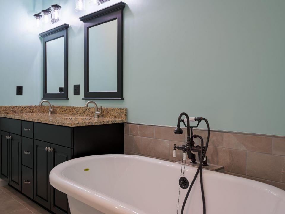 Primary Bathroom Main Floor