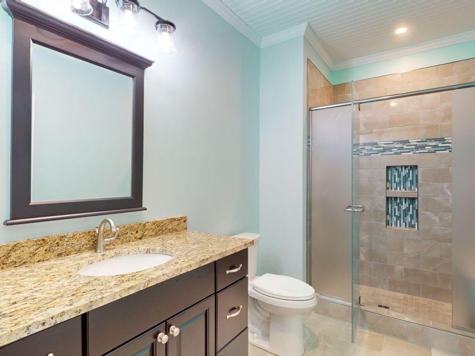 Bathroom Main Floor