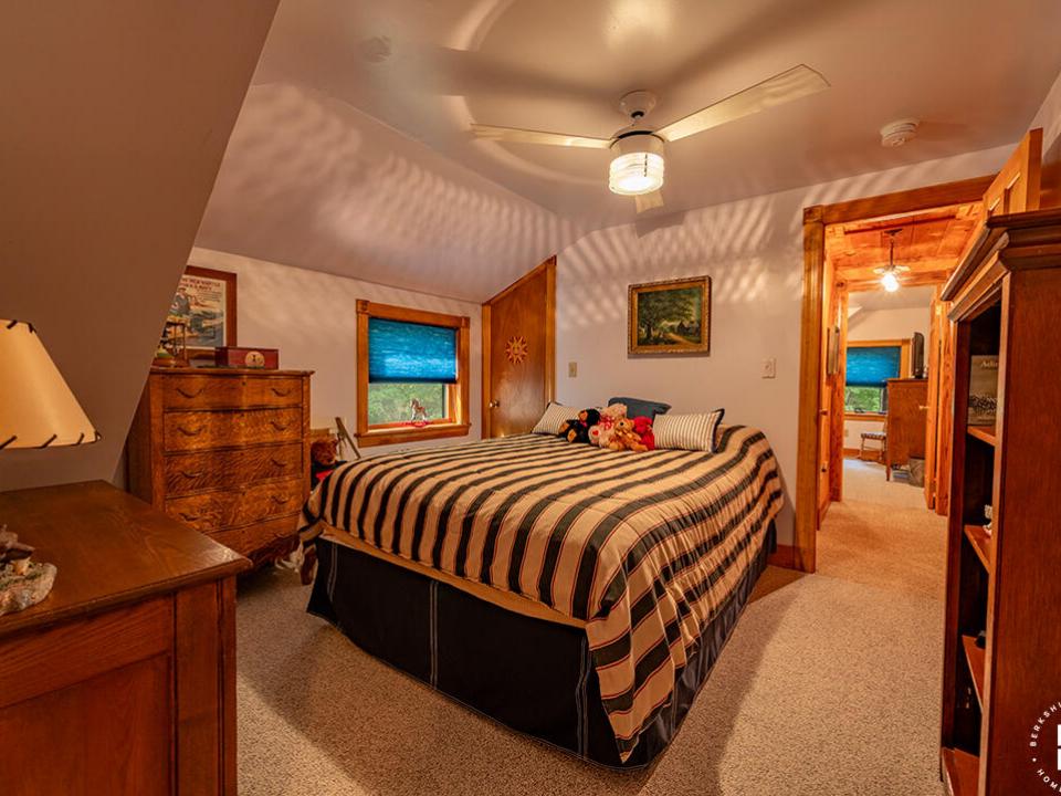 AdirondackHomeOnRainbowLake_Bedroom2