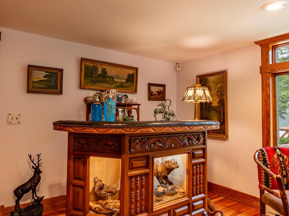 AdirondackHomeOnRainbowLake_Entertainmen