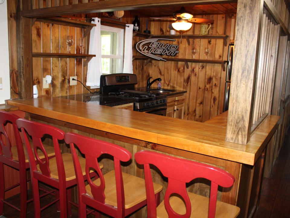 Bar/Kitchen