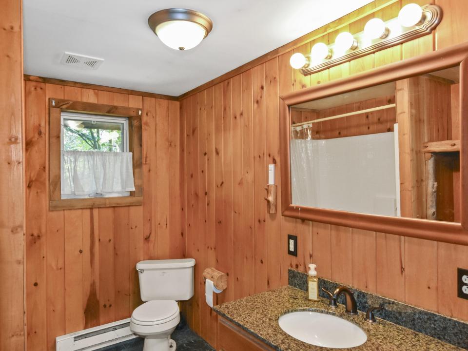Above Garage Apartment Bathroom