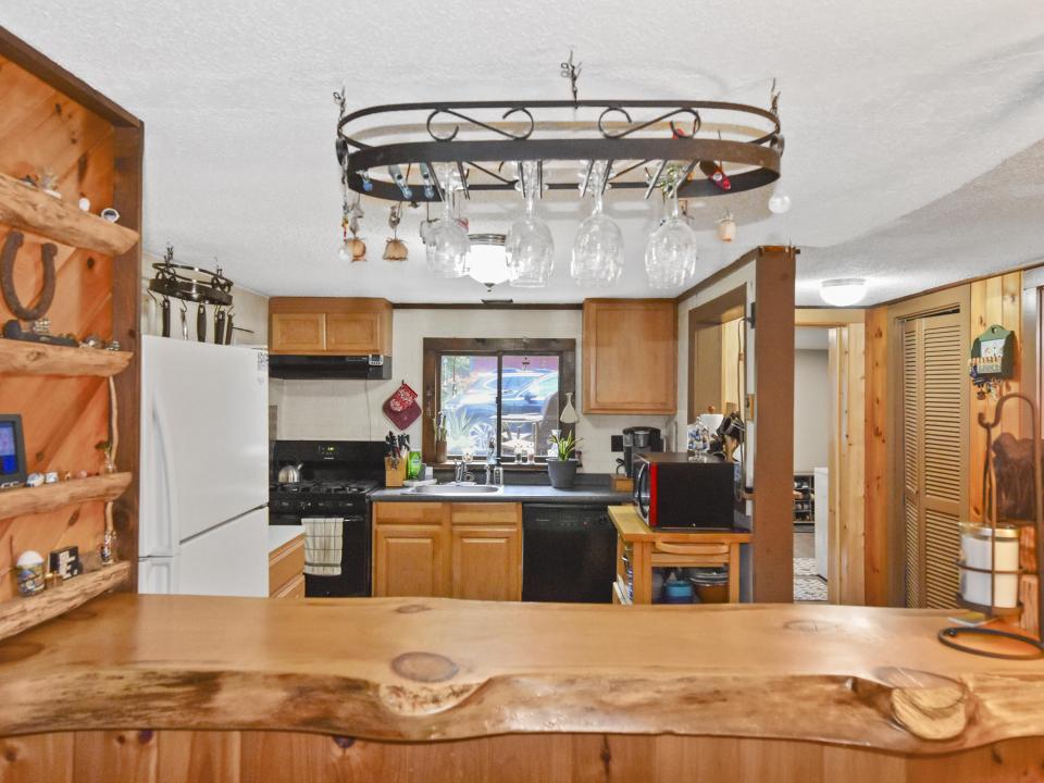 Station Street Chalet Counter Station Street Chalet Counter