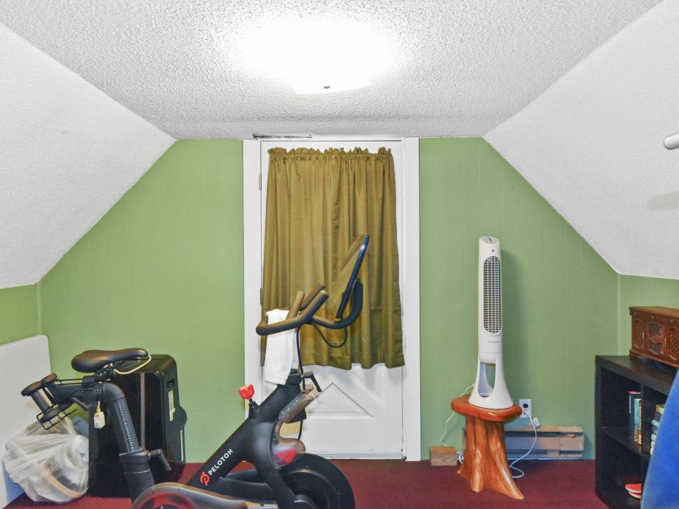 Station Street Chalet Bedroom