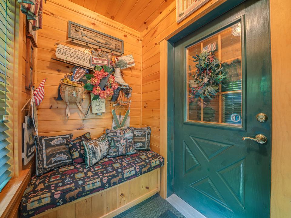 63 Fawn Way-48