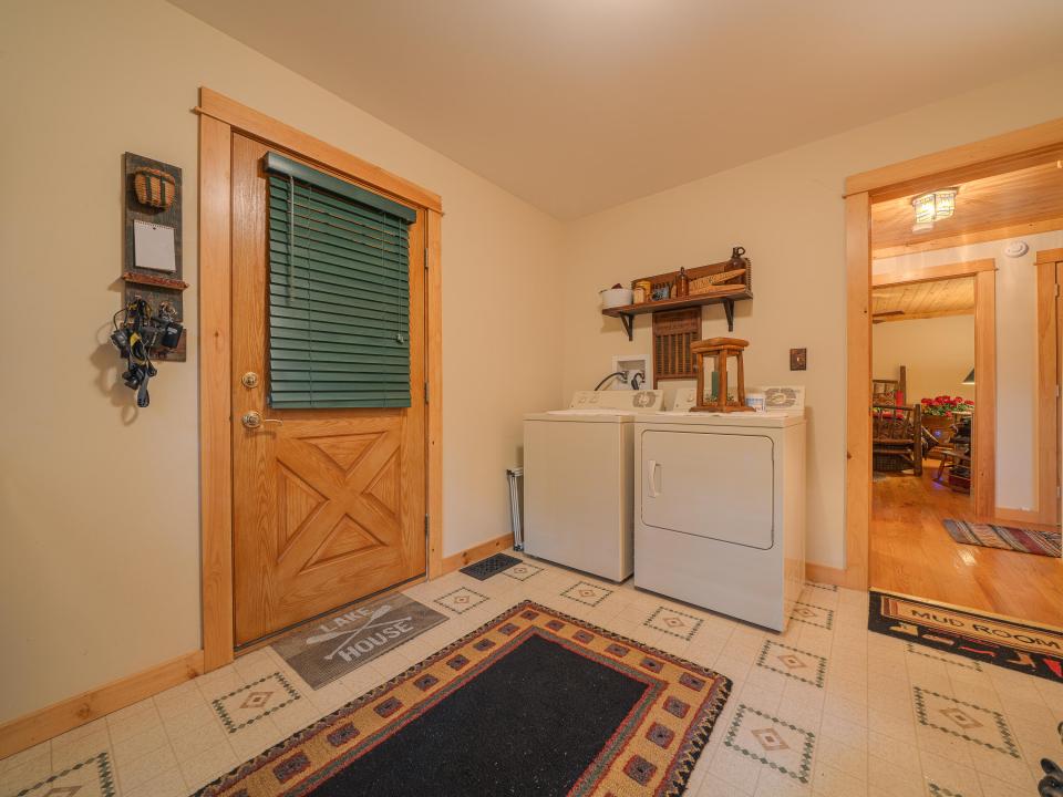 63 Fawn Way-50