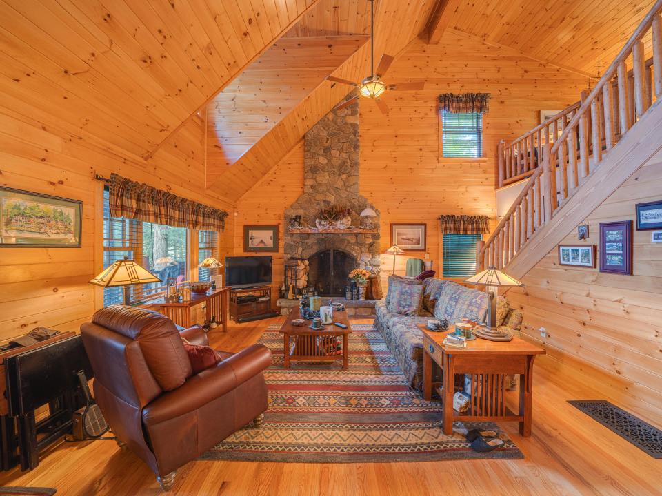 63 Fawn Way-67