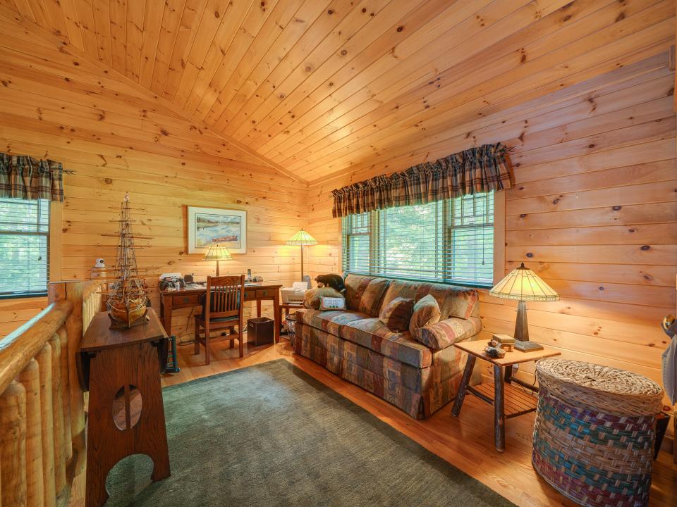 63 Fawn Way-73