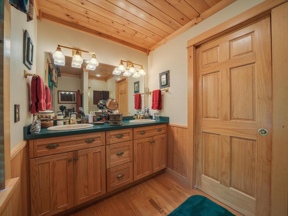 63 Fawn Way-83