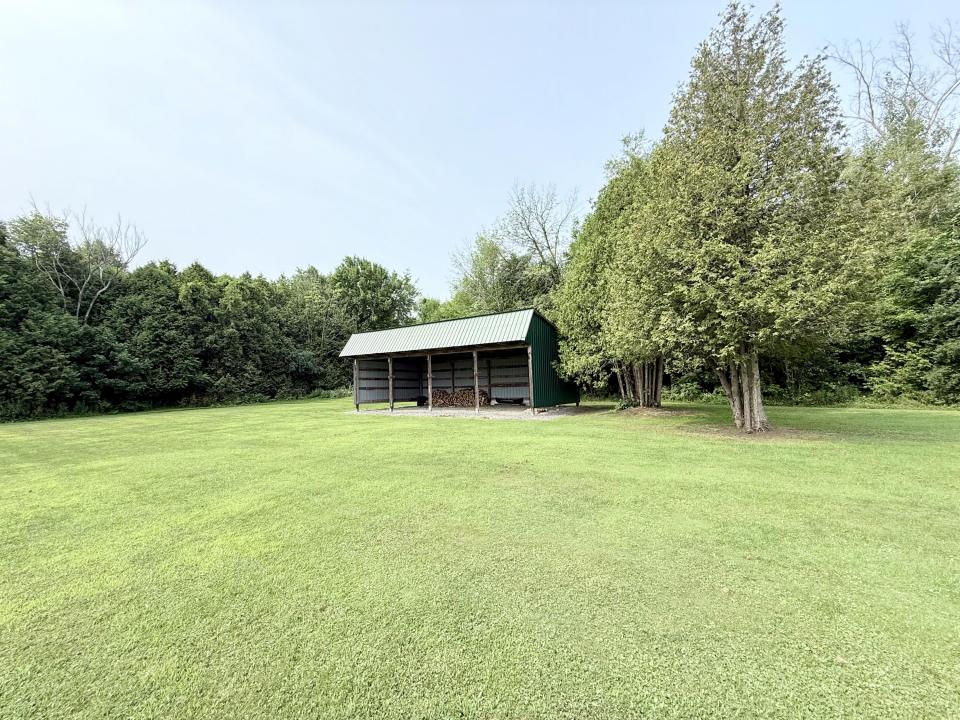 Pole barn